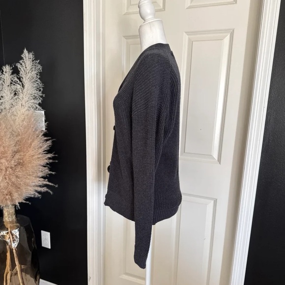 Everlane Organic Cotton Blend Charcoal Grey Button Front Cardigan 
size Small - Picture 8 of 12